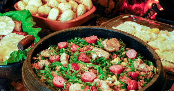 magem variada de Pratos Típicos de Cada Estado, representando a riqueza da culinária regional.