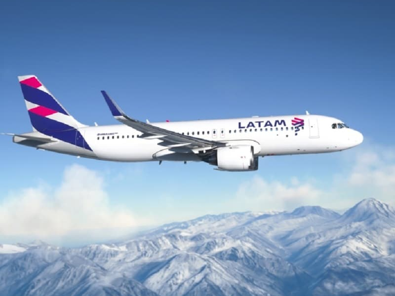 Como economizar em passagens aéreas LATAM com promoções e milhas